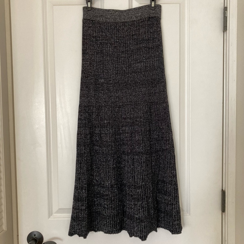 Free People maxi skirt black metallic silver stretch pull on size XS Worn once